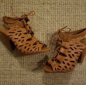 Top Moda ankle booties with short heels size 8